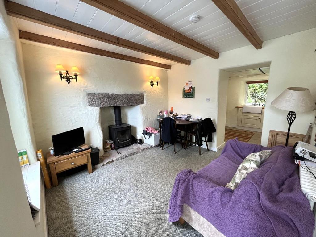 Living Room 2.JPG