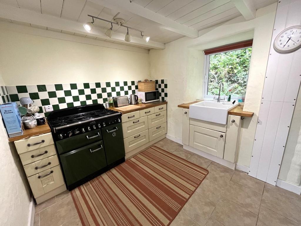 Kitchen .JPG