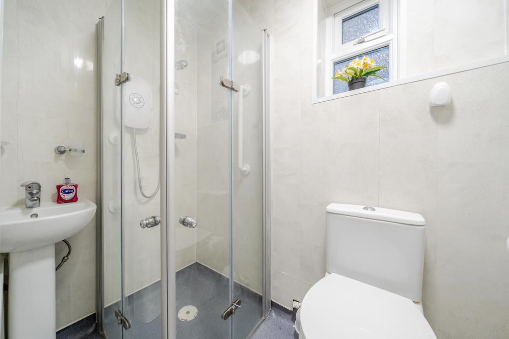 1382409-9-6926fb3b70a87