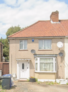 1 bedroom maisonette to rent, Halsbury Road West, Northolt UB5