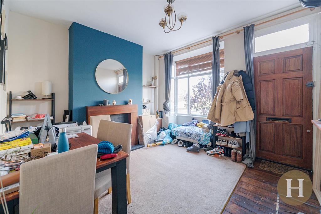 Hadleigh Estate Agents-1.jpg