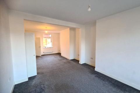 3 bedroom terraced house to rent, Park Street, Wombwell S73