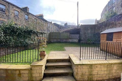 2 bedroom flat to rent, Canon Lane, Edinburgh,