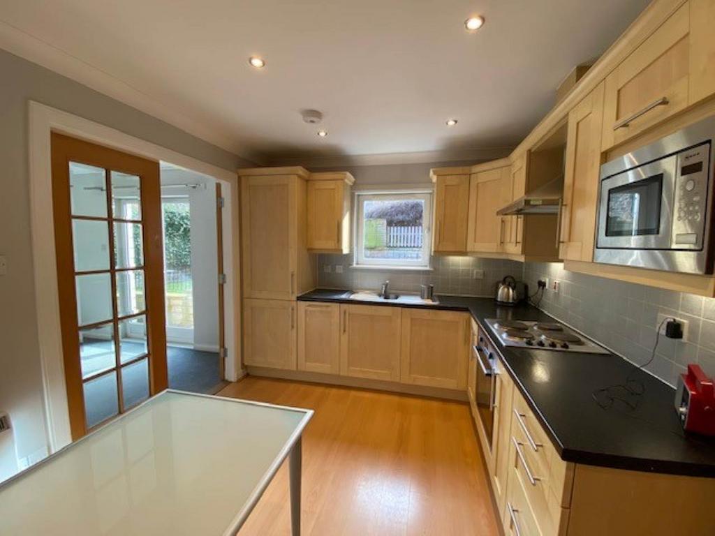 Kitchen 2