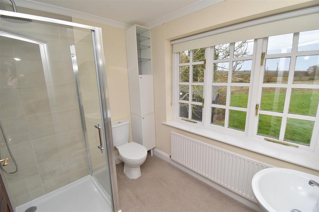 Ensuite.JPG
