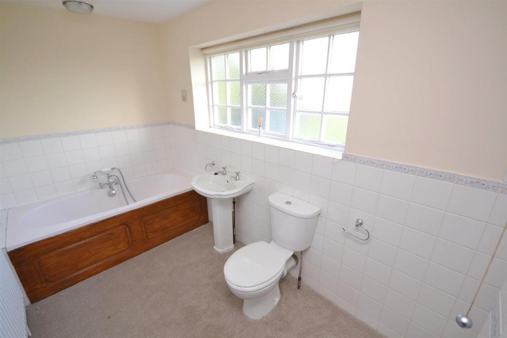 Bathroom.JPG