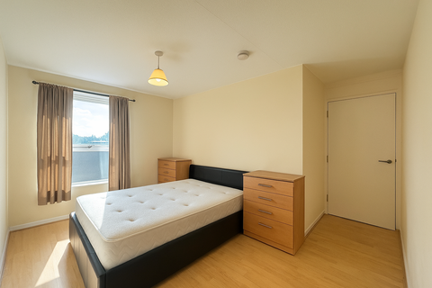 undefined, Poynders Gardens, London SW4