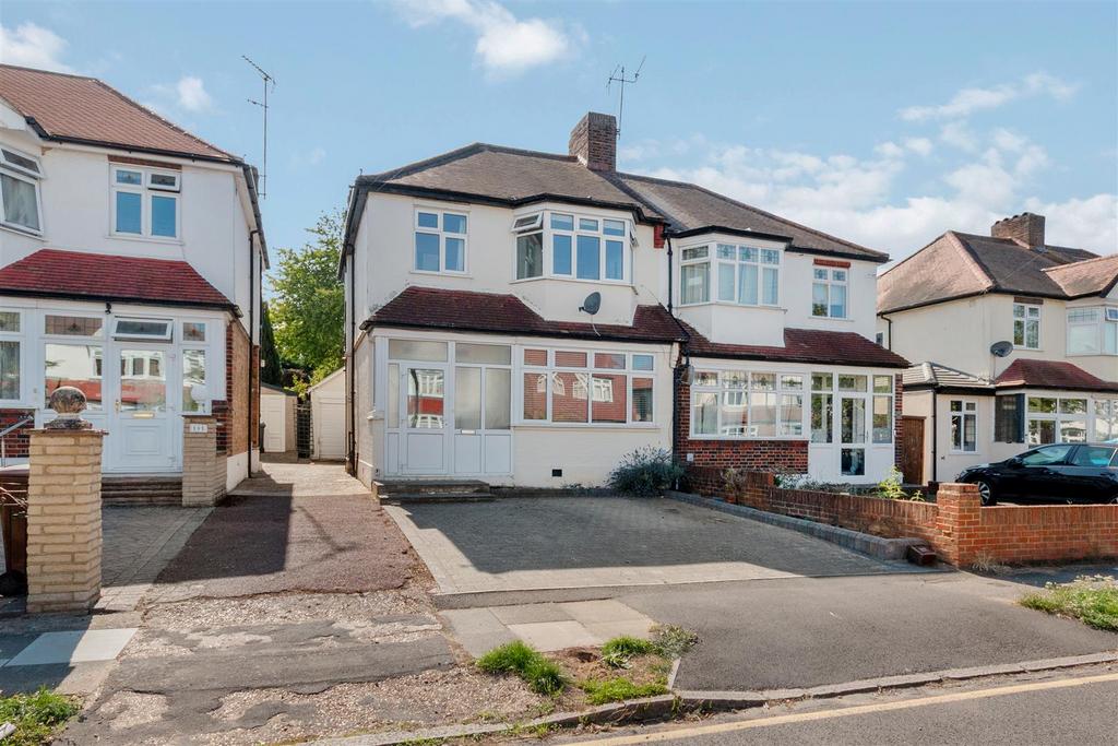 Maycross Avenue