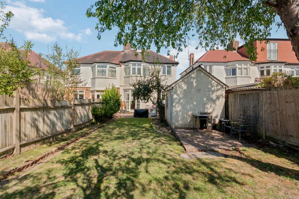Maycross Avenue