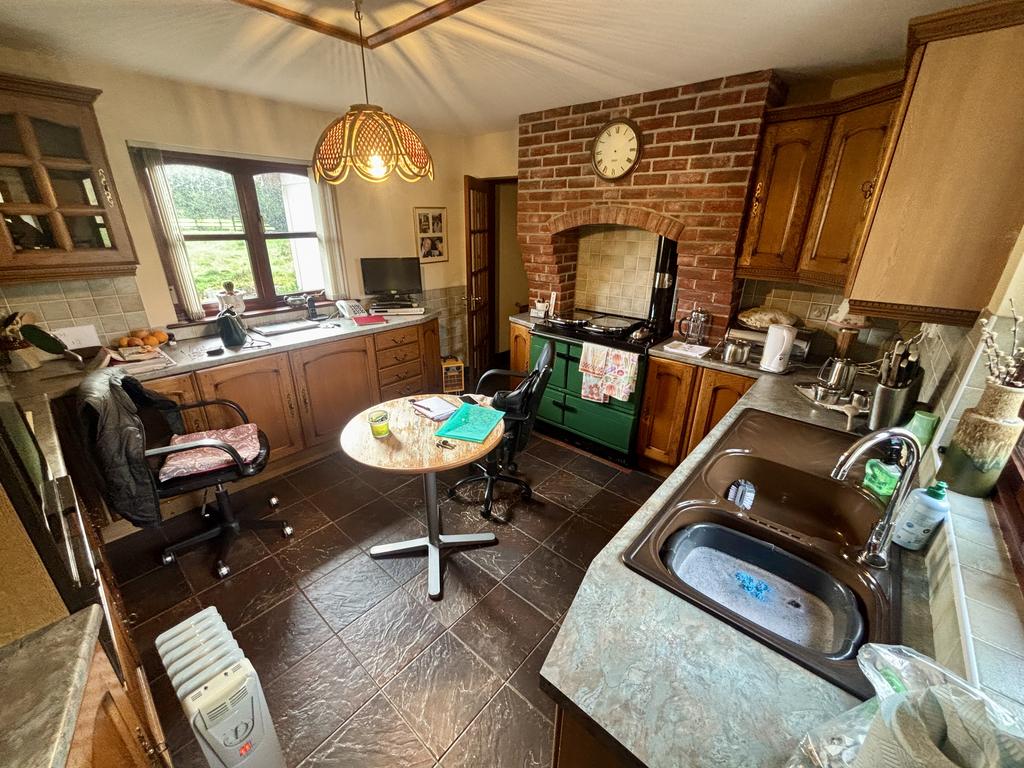 Kitchen (second image)