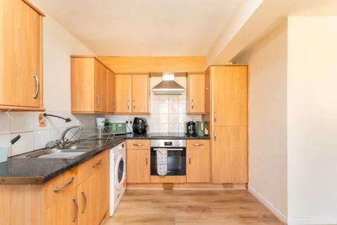 Flat for sale, Flat 14, 2 Back Lane, Heckmondwike, West Yorkshire, WF16 9EX