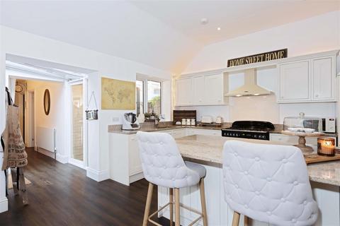 undefined, Heene Road, Worthing