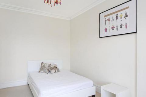 2 bedroom apartment to rent, Montagu Mansions, London W1U