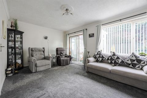 3 bedroom semi-detached house for sale, Whitfield Road, Scunthorpe
