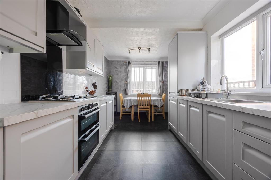 Kitchen diner