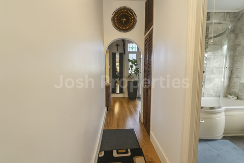 undefined, Hertford Road, Ilford IG2