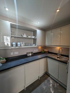 Office to rent, 9 Queen Sq Bristol BS1 4JE
