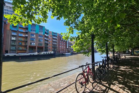 Office to rent, 9 Queen Sq Bristol BS1 4JE