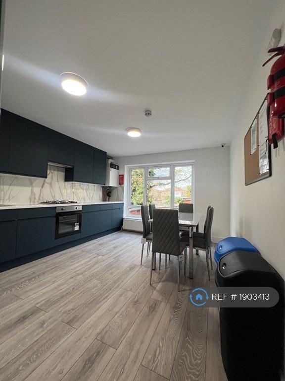 Large Kitchen + Dinner