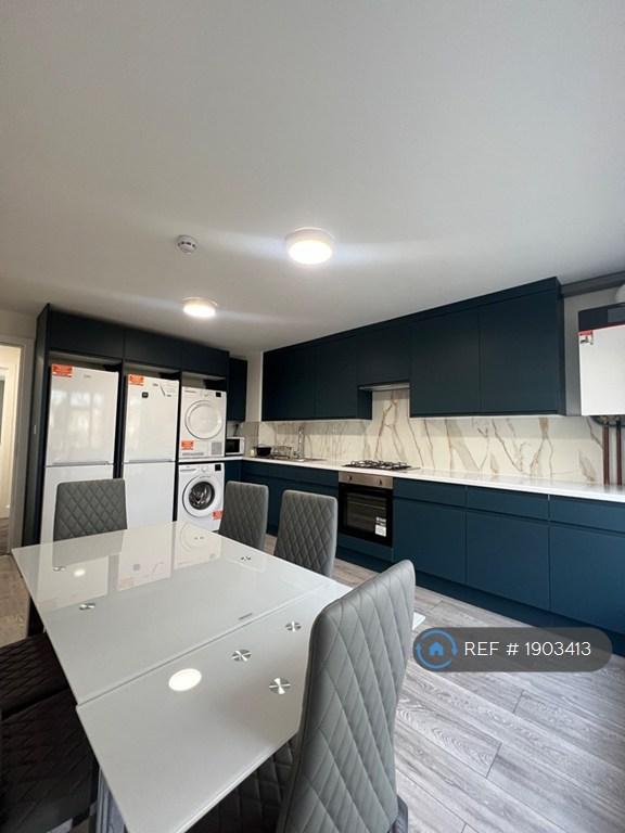 Large Kitchen + Dinner