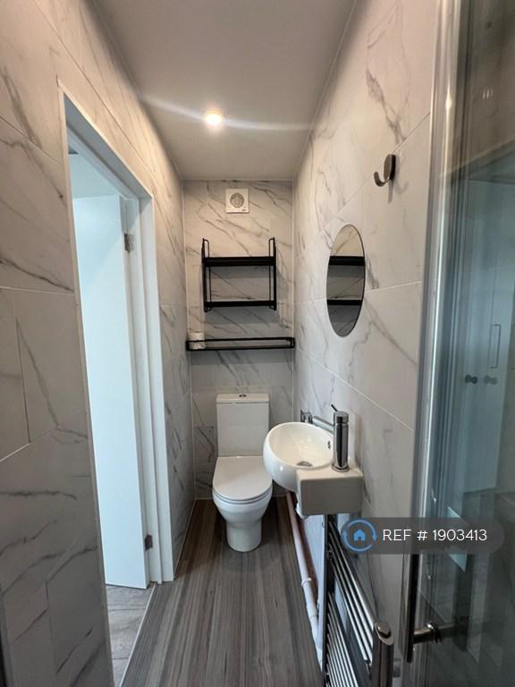 En-Suite Bed 3 & 4