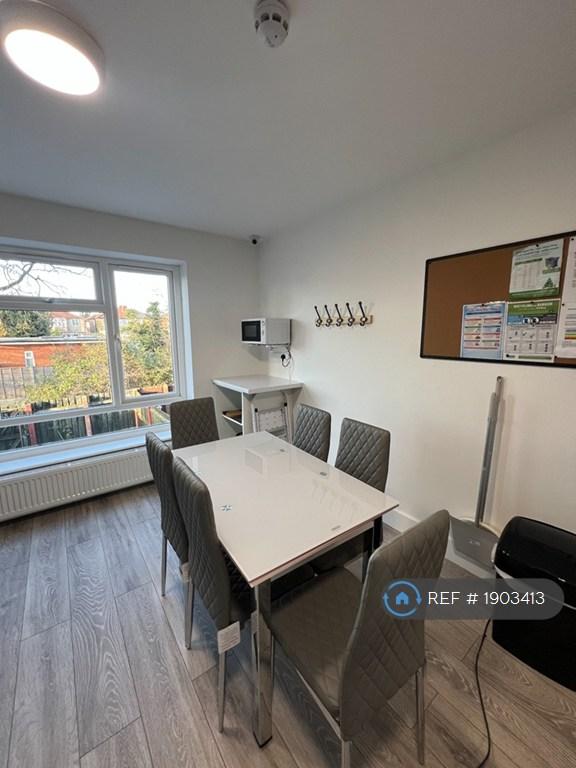 Large Kitchen + Dinner