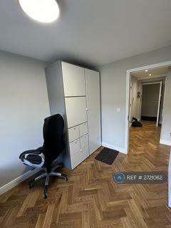 2 bedroom flat to rent, Cline Road, London, N11