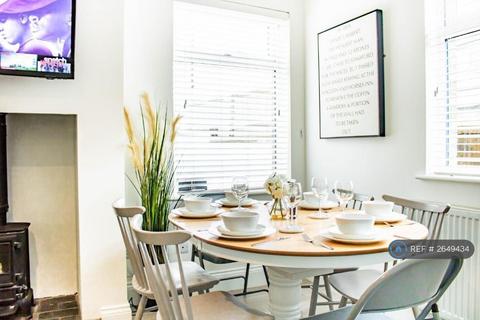 undefined, Queens Walk, Stamford, PE9