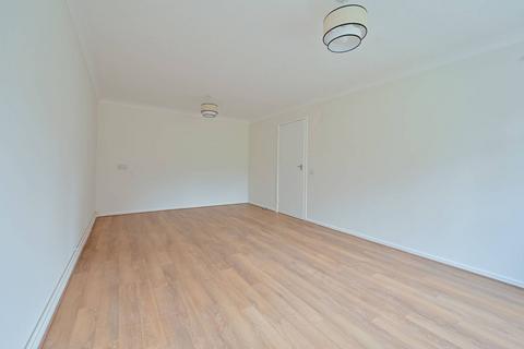 2 bedroom flat to rent, Vega Road, WD23, Bushey, WD23