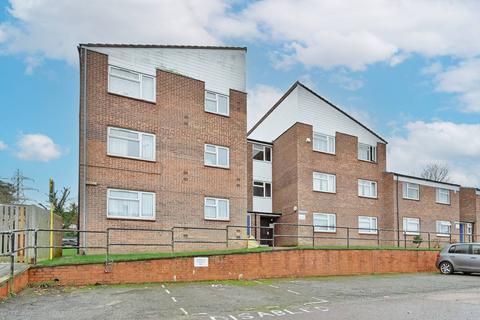 2 bedroom flat to rent, Vega Road, WD23, Bushey, WD23