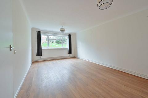 2 bedroom flat to rent, Vega Road, WD23, Bushey, WD23