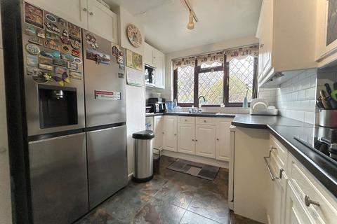3 bedroom house to rent, Redford Avenue, Wallington SM6