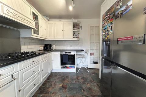 3 bedroom house to rent, Redford Avenue, Wallington SM6