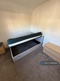 undefined, North Road, West Drayton, UB7