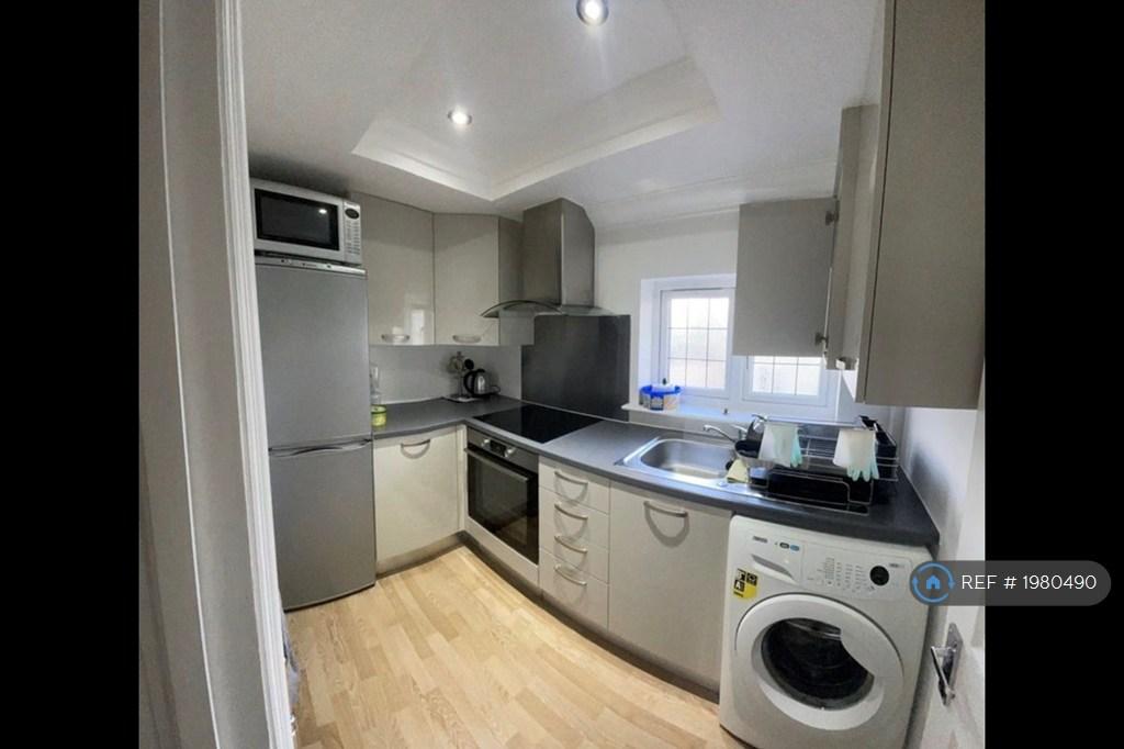 Kitchen Fully Furnished Newly Refurbished