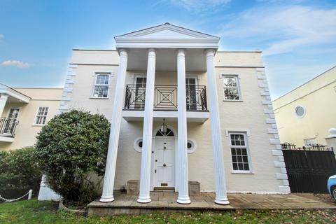 undefined, Sunset Avenue, Woodford Green, IG8