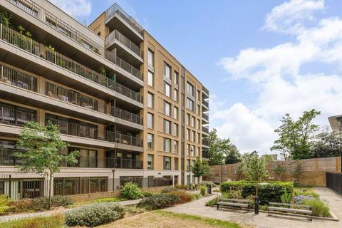 2 bedroom flat for sale, Cleevedale Place, London SW4
