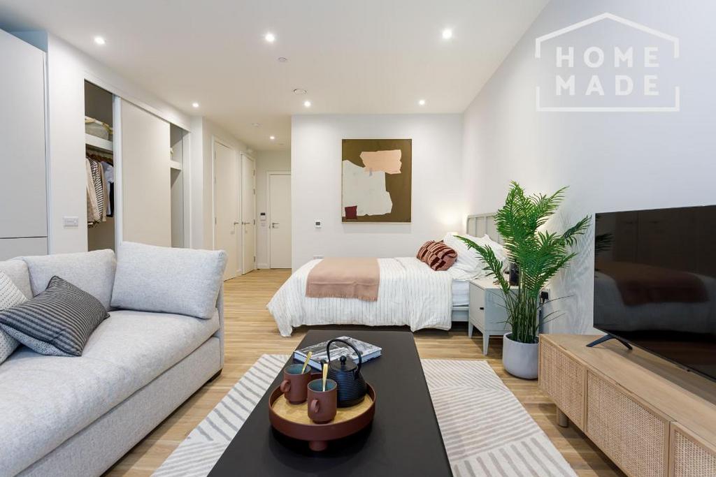 A17f8d3d0ab35451c0f8f5c26248