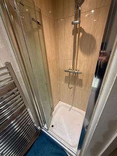 Studio to rent, Walm Lane, London NW2