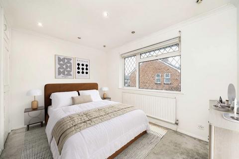 3 bedroom semi-detached house for sale, Metcalf Road, Ashford TW15