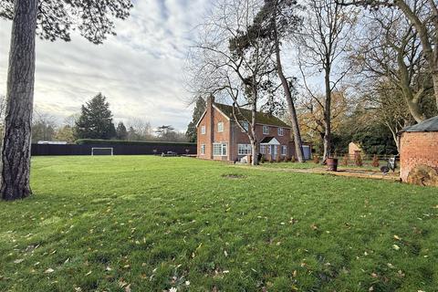 undefined, Main Street, Bleasby, Nottingham