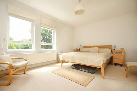 undefined, Twickenham Road, Teddington TW11