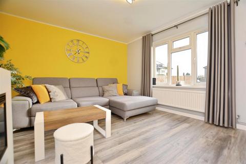 3 bedroom semi-detached house for sale, St. Botolphs Road, Scunthorpe