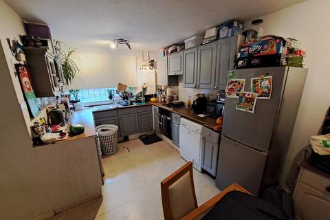 3 bedroom end of terrace house for sale, Kirkstall Close, West Hampden Park, Eastbourne BN22