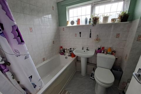 3 bedroom end of terrace house for sale, Kirkstall Close, West Hampden Park, Eastbourne BN22