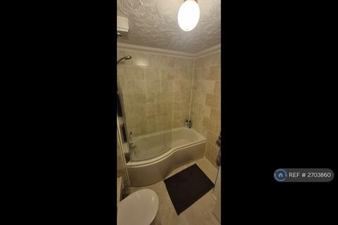 1 bedroom flat to rent, Toulouse Court, London, SE16