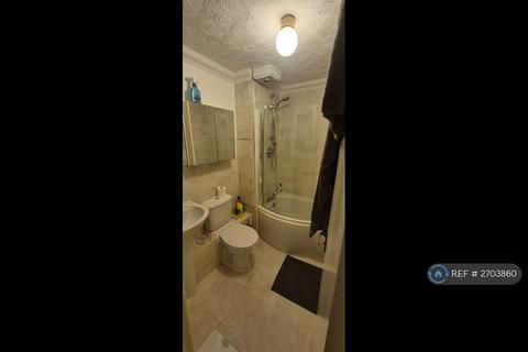 1 bedroom flat to rent, Toulouse Court, London, SE16