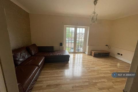 2 bedroom flat to rent, Peckham, London, SE15