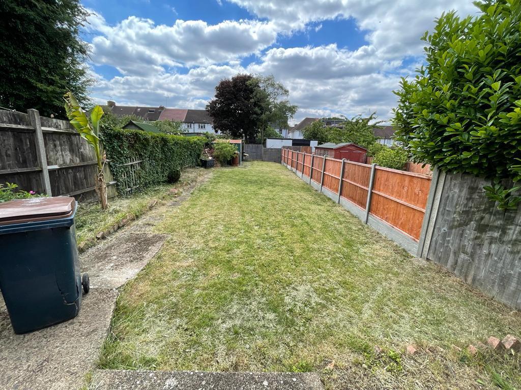 3 bed terraced house to rent Newton Road, Wembley