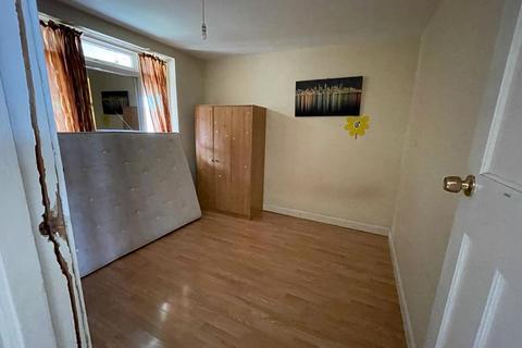 3 bedroom terraced house to rent, Wembley, HA0